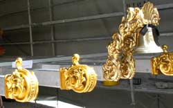 Detalle cabezas de varal y arco de campana trono Nazareno del Perdón